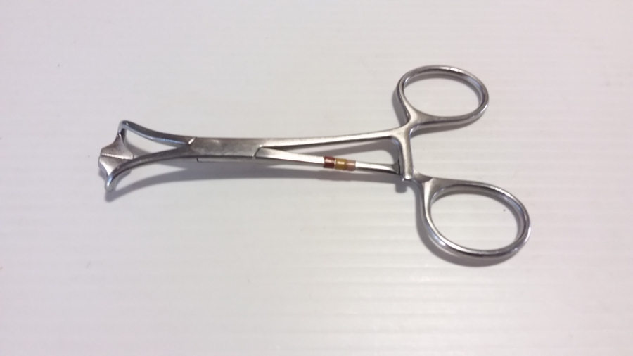 V Mueller Non Perforating Towel Forceps