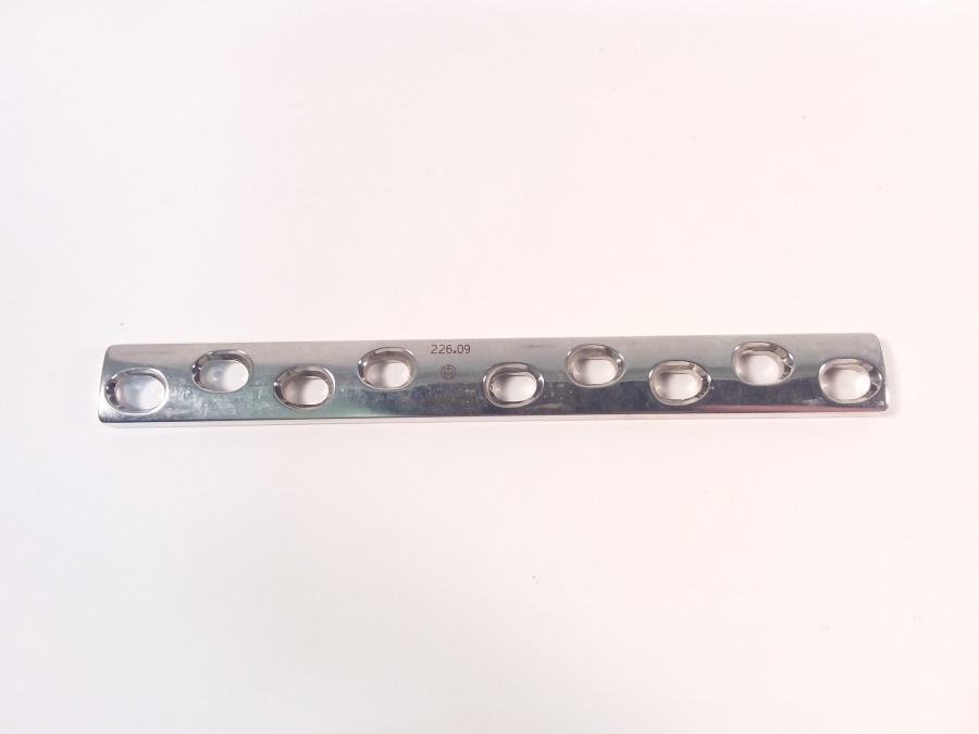Synthes 4.5 mm Broad LC-DCP Plates, 9 Holes, Length 151 mm