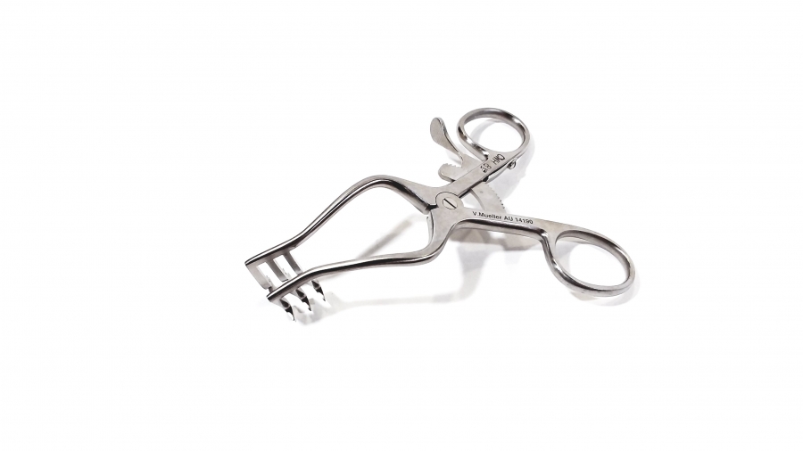 V. Mueller Wullstein Retractor 3 X 3 Sharp Prong, Angled Shanks