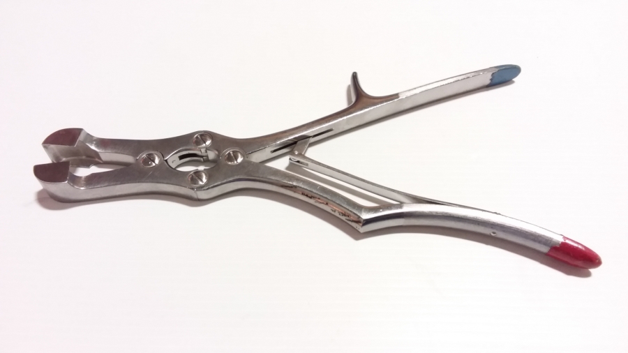 V.Mueller Sauerbruch Rib Rongeur Forceps