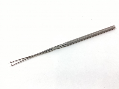 V. Mueller Surgical Skin Hook (Double Prong) – 6 in