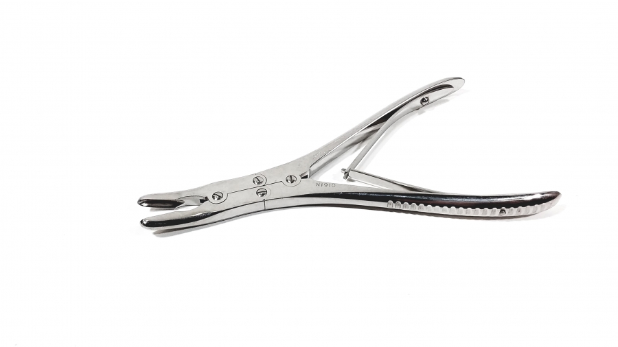 Fórceps Quirúrgico Ruskin Curvo De 16 Cm - Para Formación En Cirugía Ósea O Uso Profesional