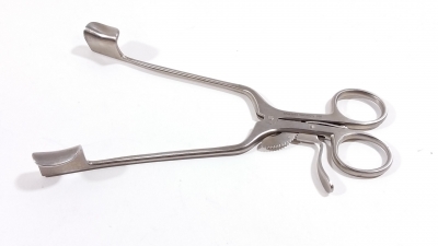 Innomed Hendren Self‑Retaining Retractor
