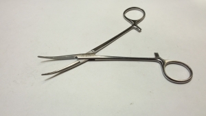 V. Mueller Coller Artery Foceps, Crile-Type Forceps