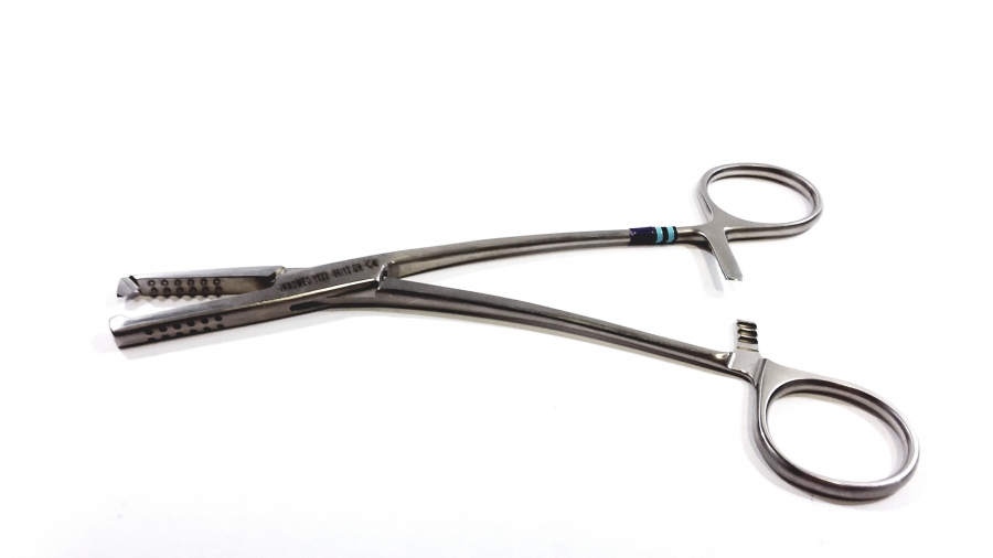 Innomed Meniscus Clamp, 7&quot; Overall Length, .05&quot; Teeth Length, 1.375&quot; Jaw Length