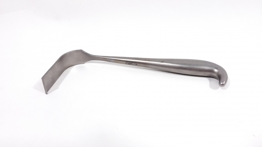 Aesculap Meyerding Retractor