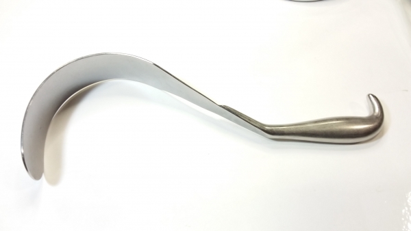 Used V. Mueller SU3300 Deaver Retractor Stainless Steel Size #1 Blade 9''  for Sale at Mox