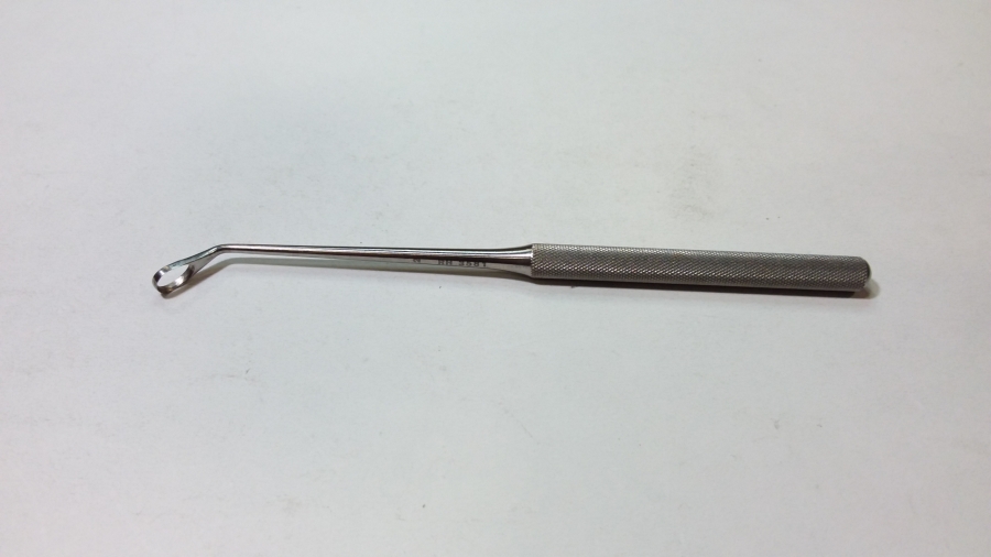 V. Mueller Coakley Sinus Curette, No. 2. Oval Jaw Angled 45°