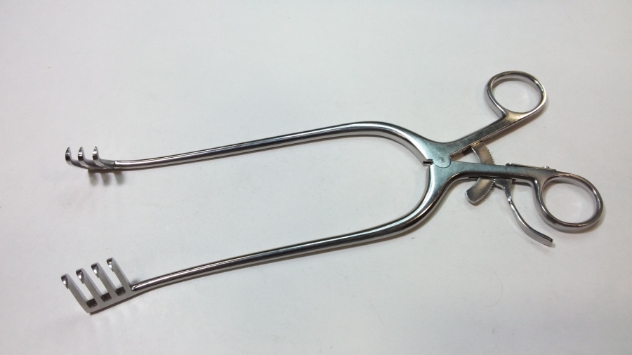 V. Mueller Weitlaner Retractor