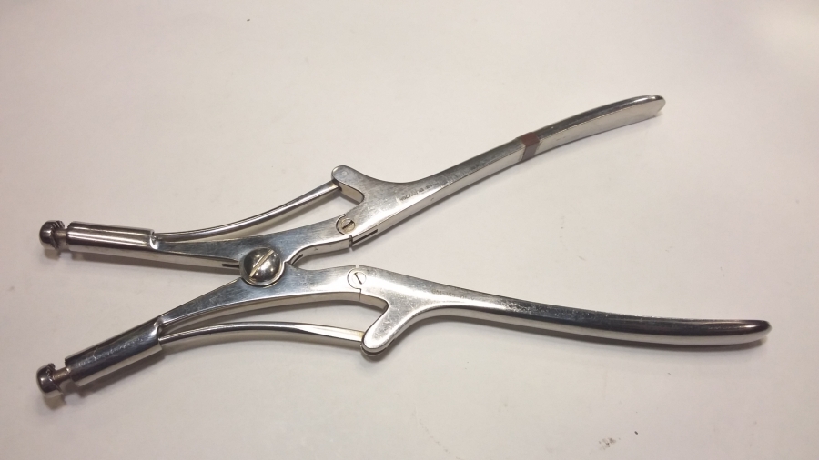 Downs Surgical Wire Knot Tightener and Clamp